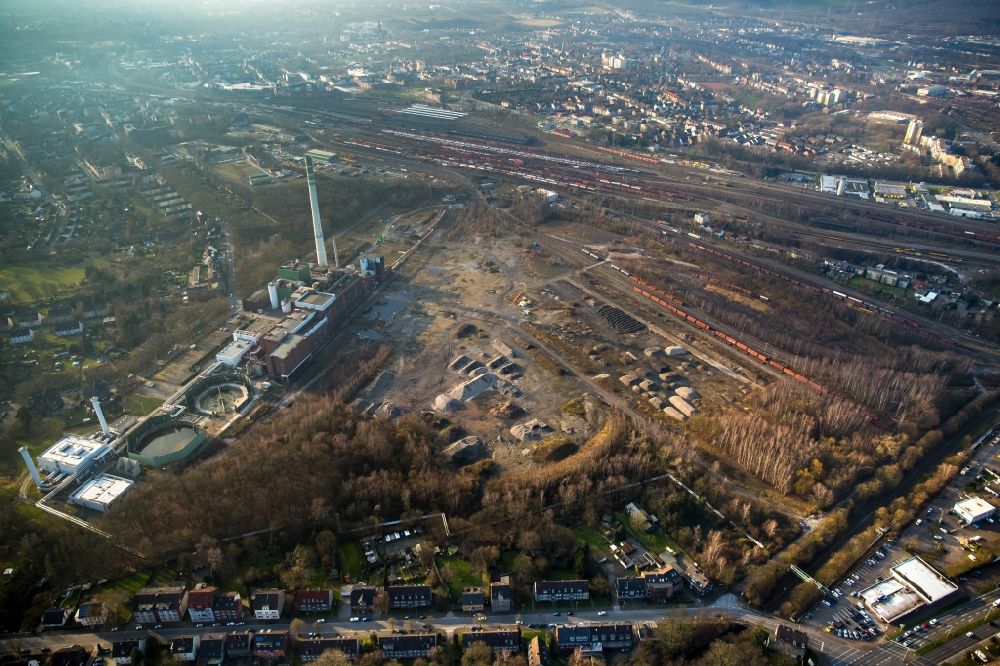 Herne from the bird's eye view: Power plant of the coal thermal power station Shamrock on site of the former mining pit Shamrock in the Wanne-Eickel part of Herne in the state of North Rhine-Westphalia