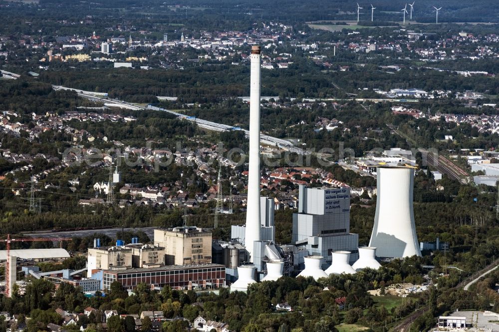 Herne from above - Power plant of the coal thermal power station Shamrock on site of the former mining pit Shamrock and railway depot and repair shop for maintenance in the Wanne-Eickel part of Herne in the state of North Rhine-Westphalia
