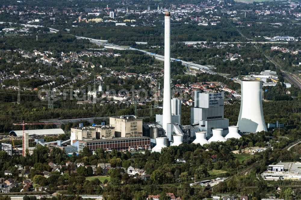 Herne from the bird's eye view: Power plant of the coal thermal power station Shamrock on site of the former mining pit Shamrock and railway depot and repair shop for maintenance in the Wanne-Eickel part of Herne in the state of North Rhine-Westphalia
