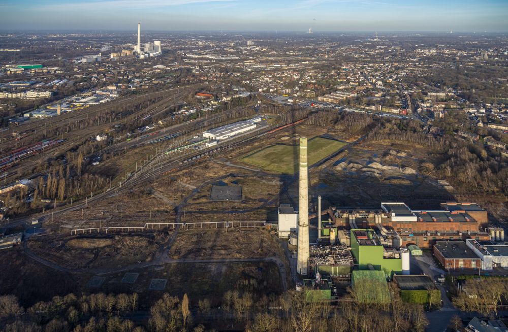 Holsterhausen from the bird's eye view: Power plants of the coal-fired combined heat and power plant Shamrock in Holsterhausen in the Ruhr area in the state of North Rhine-Westphalia, Germany