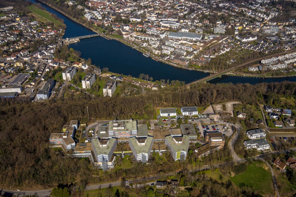 Aerial photograph Essen - Hospital grounds of the Clinic MediClin Fachklinik Rhein/Ruhr Auf of Roetsch in the district Werden in Essen in the state North Rhine-Westphalia, Germany