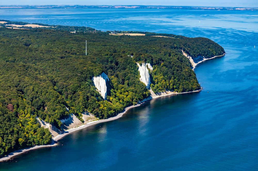 Stubbenkammer from the bird's eye view: Wooded chalk cliffs and cliff landscape in the Jasmund National Park on the cliffs on the Baltic Sea in Stubbenkammer on the island of Ruegen in the state Mecklenburg-West Pomerania, Germany