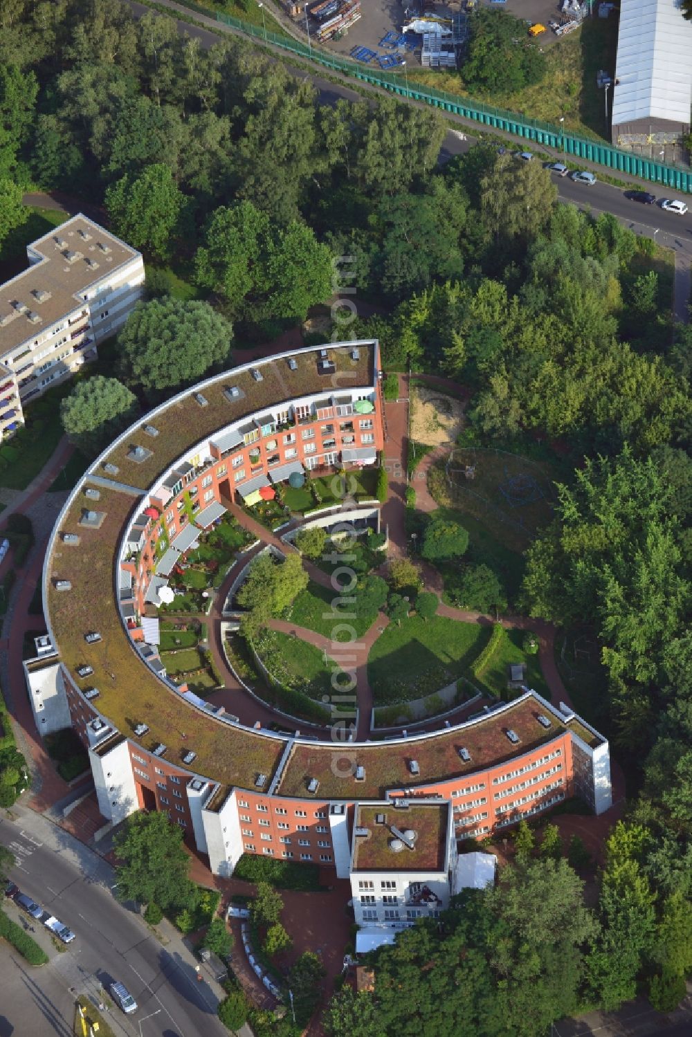 Aerial image Berlin Reinickendorf - Circular-residence at the Schörfheidestraße in Tegel - Reinickendorf in Berlin