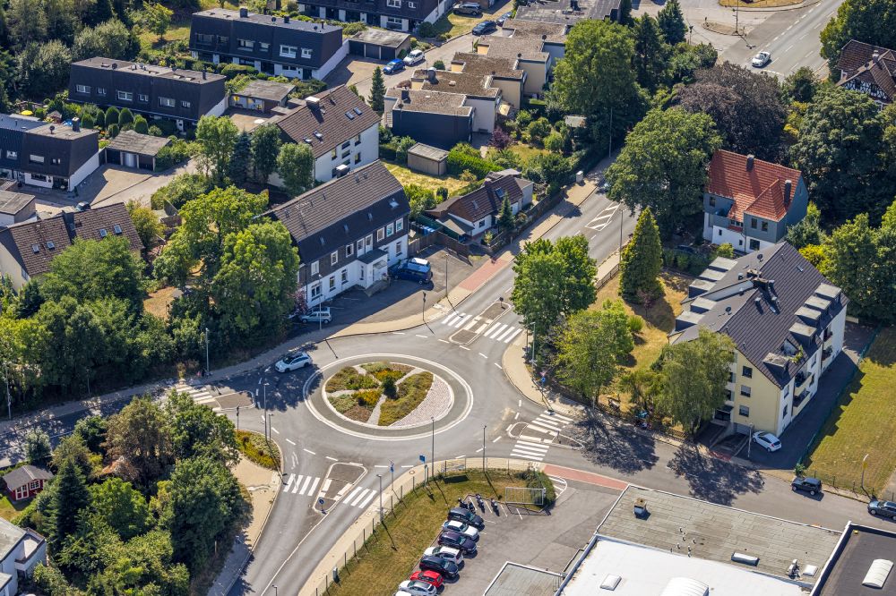 Dellwig from above - Traffic management of the roundabout road Wittener Strasse - Silscheder Strasse - Am Beermannshaus in Dellwig in the state North Rhine-Westphalia, Germany
