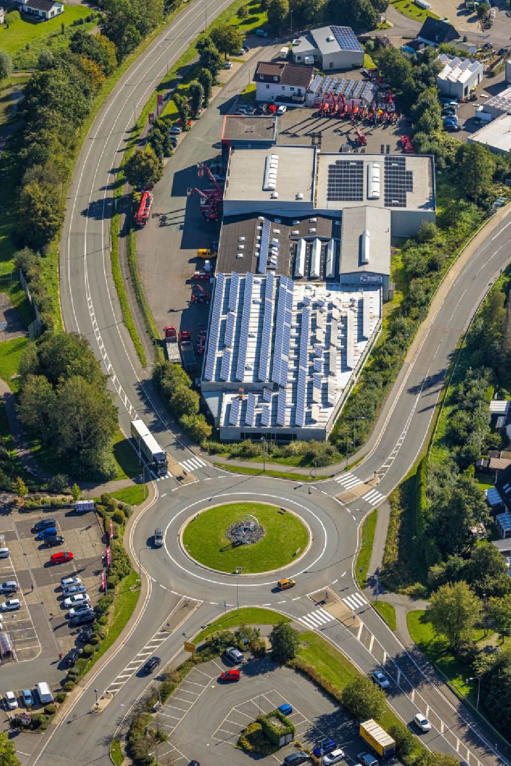 Aerial photograph Herscheid - Traffic management of the roundabout road on street Auf dem Birkenbruch - Valberter Strasse - Neuer Weg - L561 - Ebbe-Kreisel in Herscheid in the state North Rhine-Westphalia, Germany