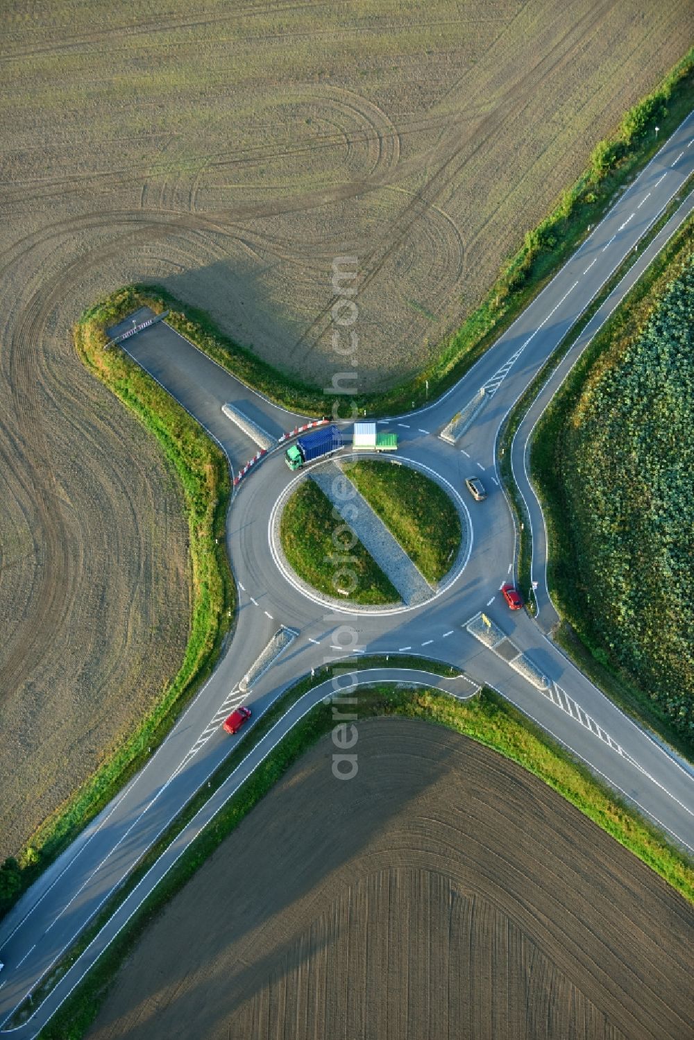 Aerial image Aschersleben - Traffic management of the roundabout road of B185 - Ermslebener Strasse in Aschersleben in the state Saxony-Anhalt, Germany