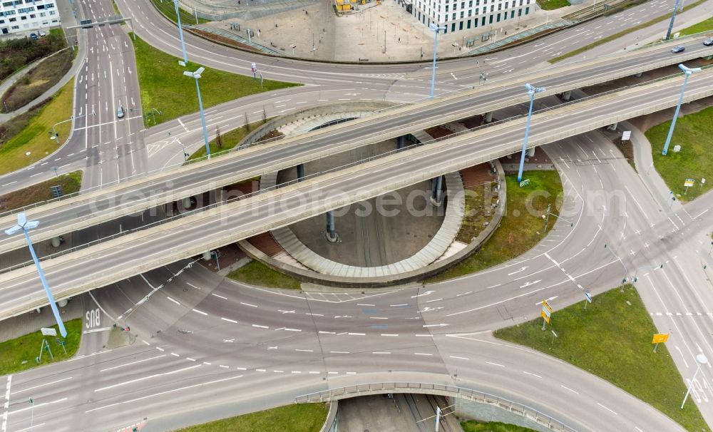 Aerial image Halle (Saale) - Traffic management of the roundabout road of Franckestrasse in Halle (Saale) in the state Saxony-Anhalt, Germany
