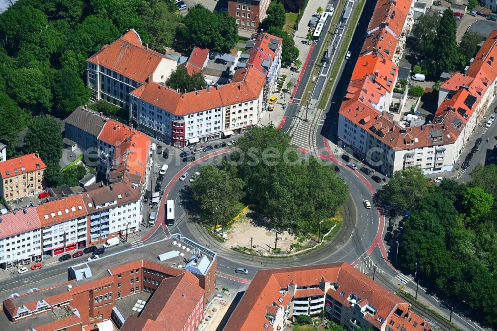 Hannover from the bird's eye view: Traffic management of the roundabout road Goetheplatz in the district Calenberger Neustadt in Hannover in the state Lower Saxony, Germany