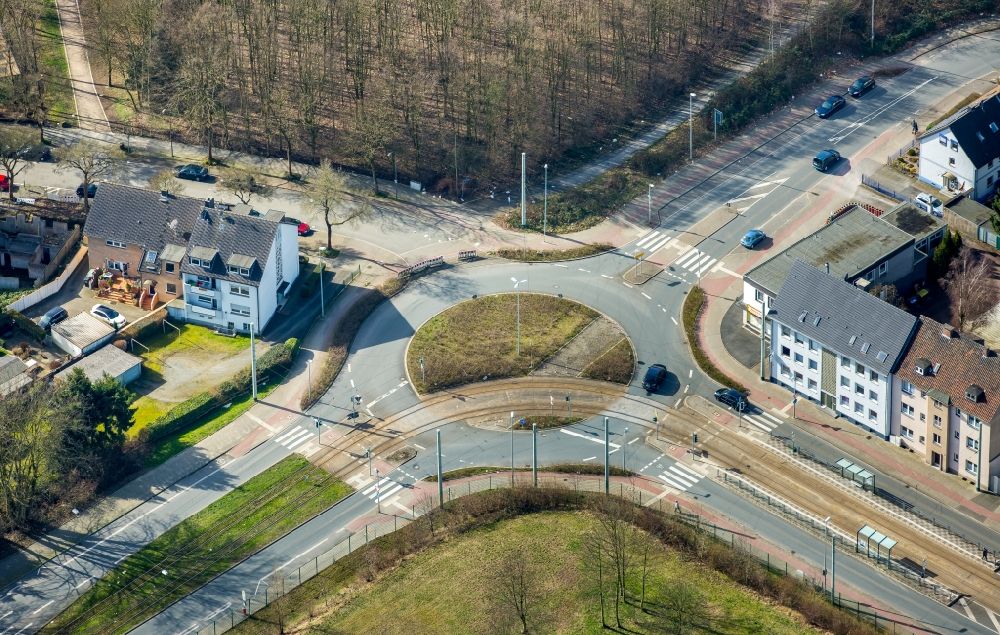 Herne from the bird's eye view: Traffic management of the roundabout road An den Klaerbrunnen - Hordeler Strasse in the district Wanne-Eickel in Herne in the state North Rhine-Westphalia