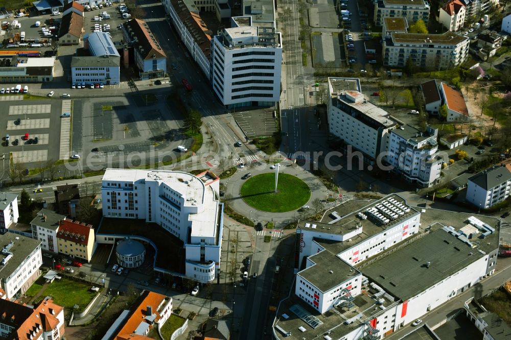 Hanau from above - Traffic management of the roundabout road Kurt-Blaum-Platz in the district Steinheim in Hanau in the state Hesse, Germany