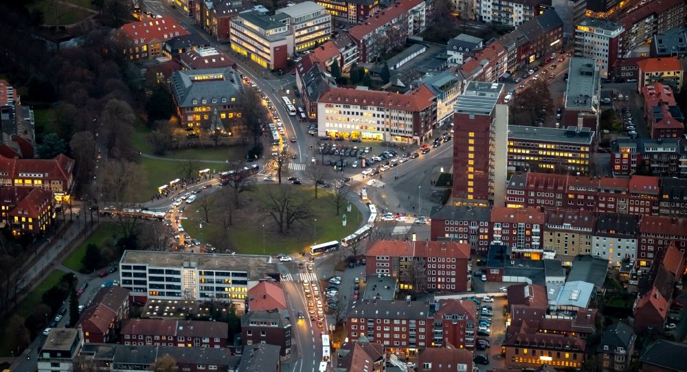 Münster from the bird's eye view: Traffic management of the roundabout road on Ludgerikreisel - Lugeriplatz in Muenster in the state North Rhine-Westphalia, Germany