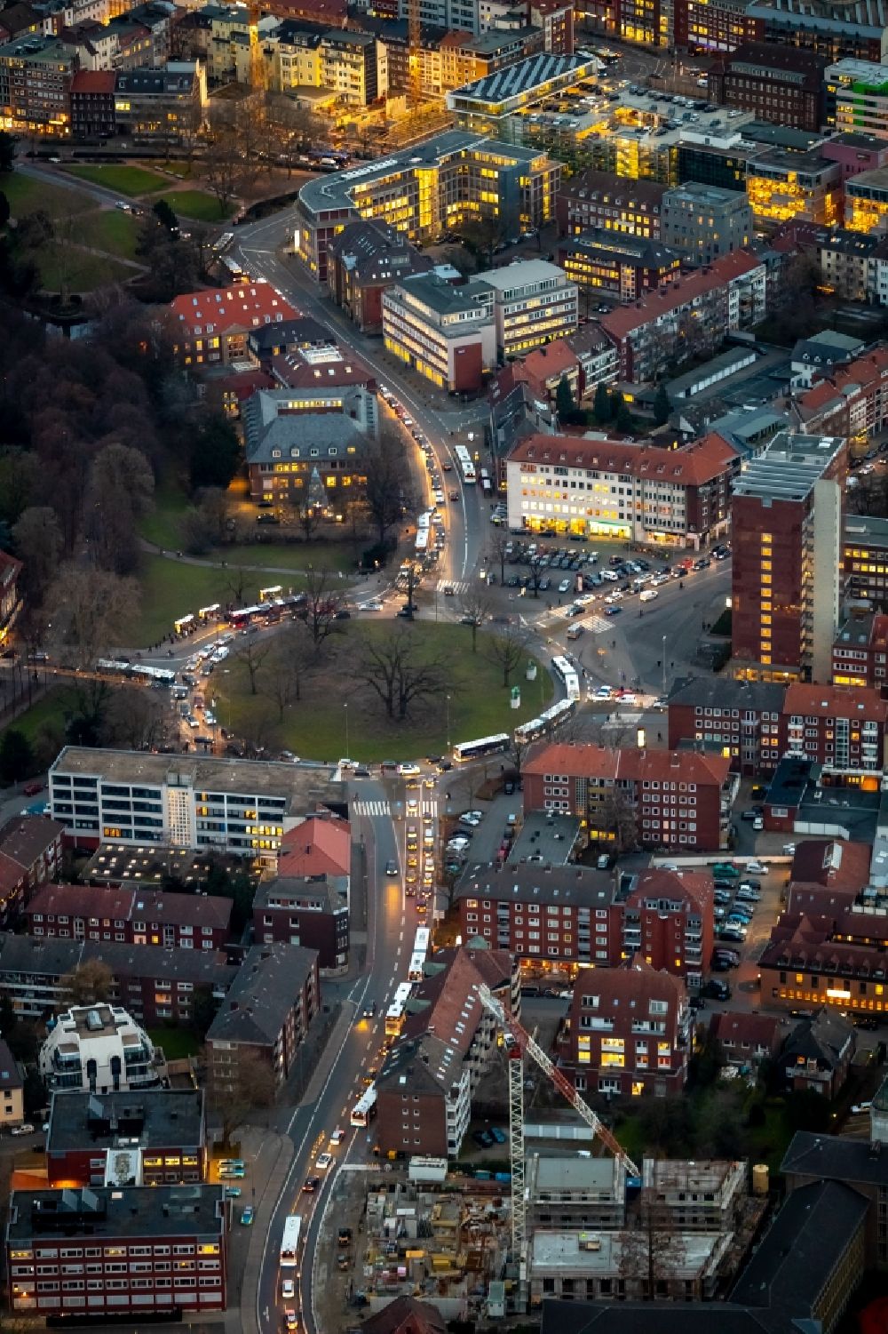 Aerial image Münster - Traffic management of the roundabout road on Ludgerikreisel - Lugeriplatz in Muenster in the state North Rhine-Westphalia, Germany