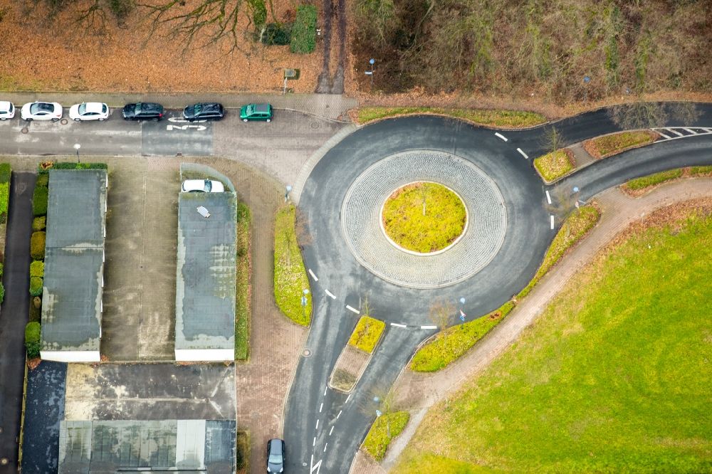 Aerial image Gladbeck - Traffic control of the traffic of a circle and street course sews Zweckeler wood with the Feldhauser street and Frocht corner in Gladbeck in the federal state North Rhine-Westphalia