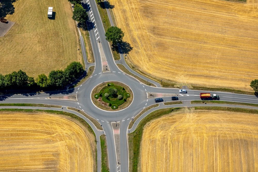 Beelen from the bird's eye view: Traffic management of the roundabout road of Westkirchener Strasse - Westring in Beelen in the state North Rhine-Westphalia, Germany