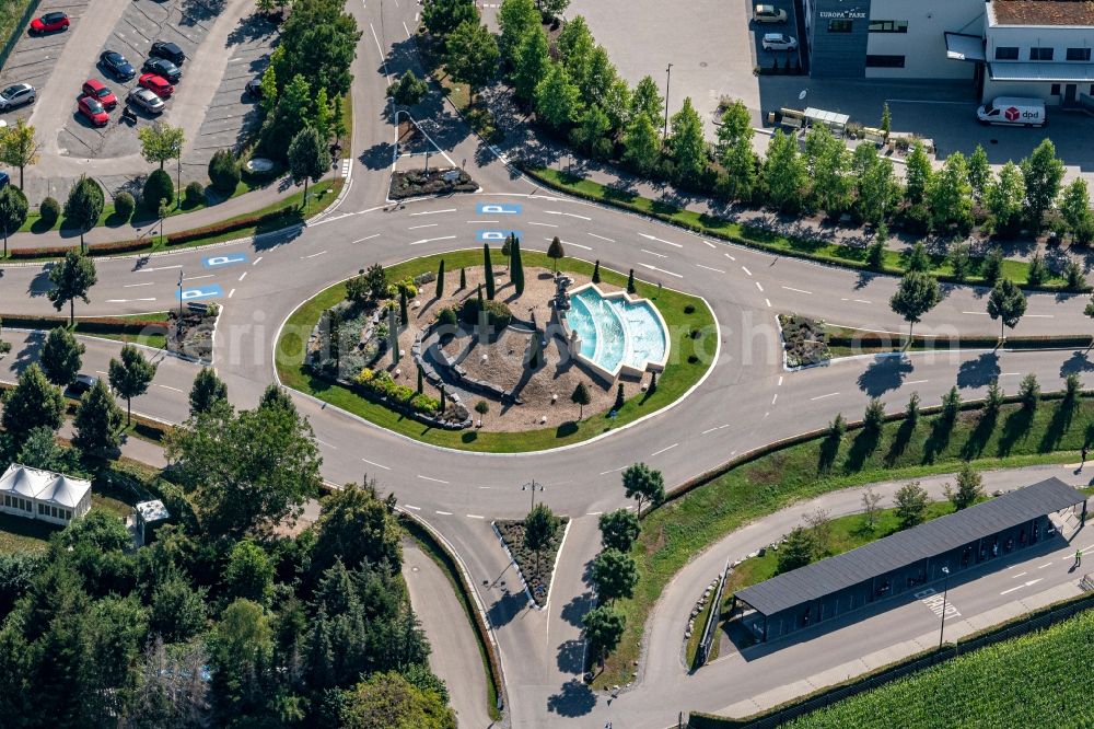 Rust from the bird's eye view: Traffic management of the roundabout road to the Anfahrt zum Europa-Park in Rust in the state Baden-Wuerttemberg, Germany