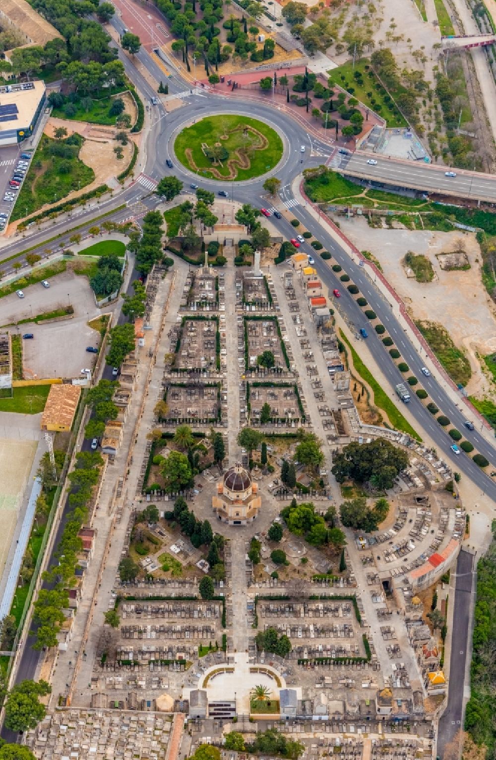 Aerial photograph Palma - Crematory and funeral hall for burial in the grounds of the cemetery Cementeri de Palma CamA? de JesA?s in the district Camp Redo in Palma in Balearische Insel Mallorca, Spain