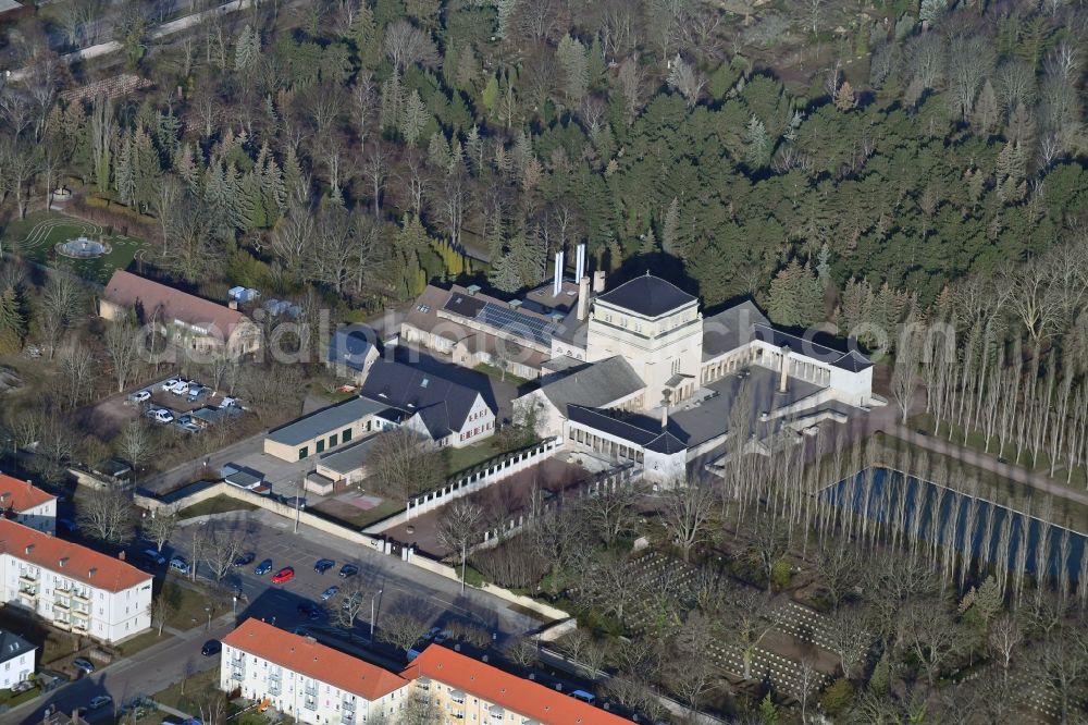 Aerial image Halle (Saale) - Crematory and funeral hall for burial in the grounds of the cemetery Gertraudenfriedhof in the district Landrain in Halle (Saale) in the state Saxony-Anhalt, Germany