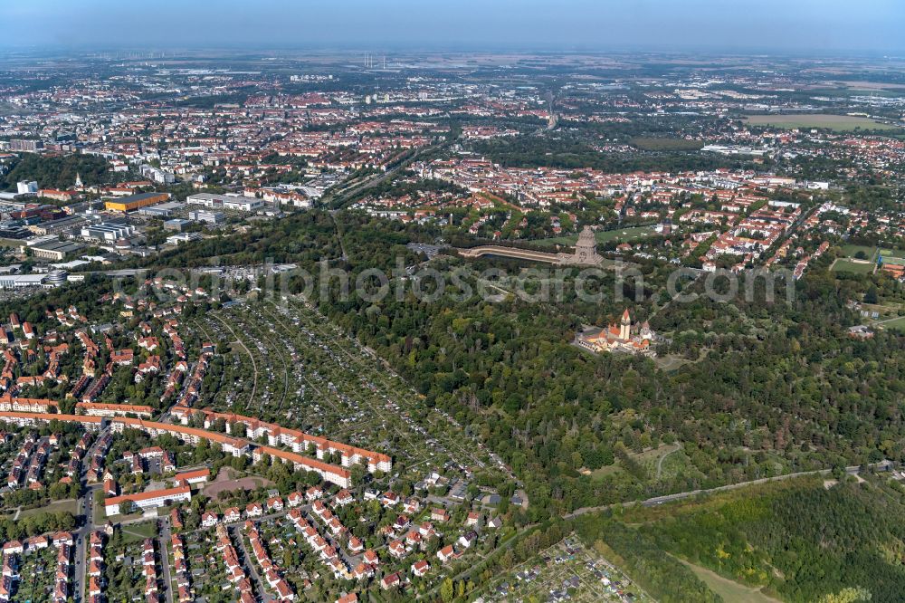 Leipzig from the bird's eye view: Crematory and funeral hall for burial in the grounds of the cemetery Suedfriedhof in the district Probstheidaer Flur in Leipzig in the state Saxony, Germany