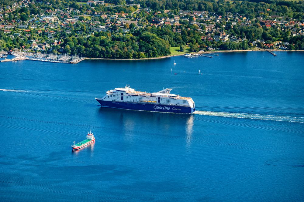 Kiel from the bird's eye view: Cruise passenger ship Color Fantasy (IMO number 9278234) arriving in Kiel in the state Schleswig-Holstein, Germany