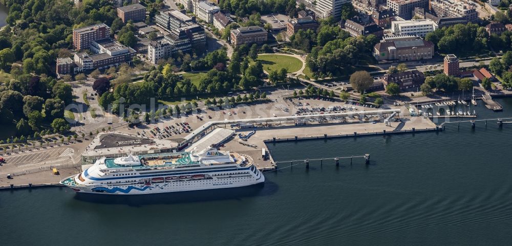 Aerial image Kiel - Cruise and passenger ship on Cruise Terminal in Kiel in the state Schleswig-Holstein, Germany