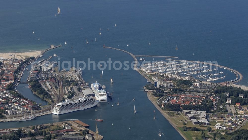 Aerial photograph Rostock - Cruise ships in Warnemuende, a district of Rostock in Mecklenburg - Western Pomerania