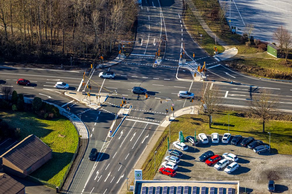 Aerial photograph Hamm - Road over the crossroads on street Unnaer Strasse - Werler Strasse in Hamm at Ruhrgebiet in the state North Rhine-Westphalia, Germany