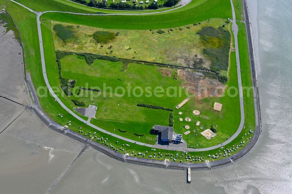 Husum from the bird's eye view: Coastline with dike protection strips on the Wadden Sea of ??the North Sea in Husum in the state Schleswig-Holstein, Germany