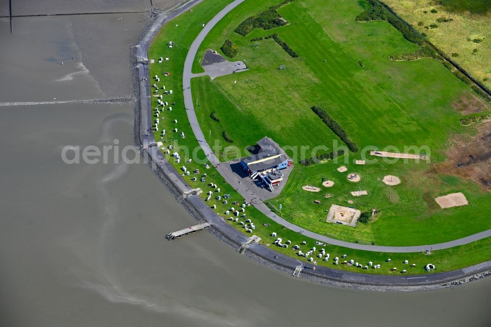 Husum from the bird's eye view: Coastline with dike protection strips on the Wadden Sea of ??the North Sea in Husum in the state Schleswig-Holstein, Germany