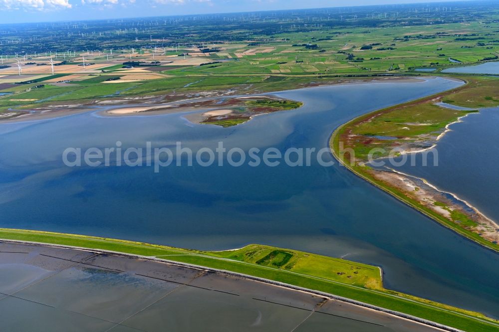 Aerial photograph Nordstrand - Coastline with dike protection strips at the North Sea coast in Nordstrand in the state Schleswig-Holstein, Germany
