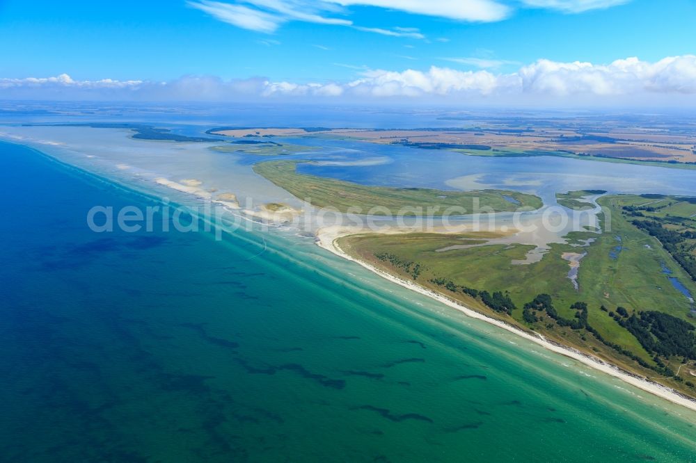 Aerial photograph Zingst - Coastline on the sandy beach Hohe Duehne of Baltic Sea in Zingst in the state Mecklenburg - Western Pomerania, Germany