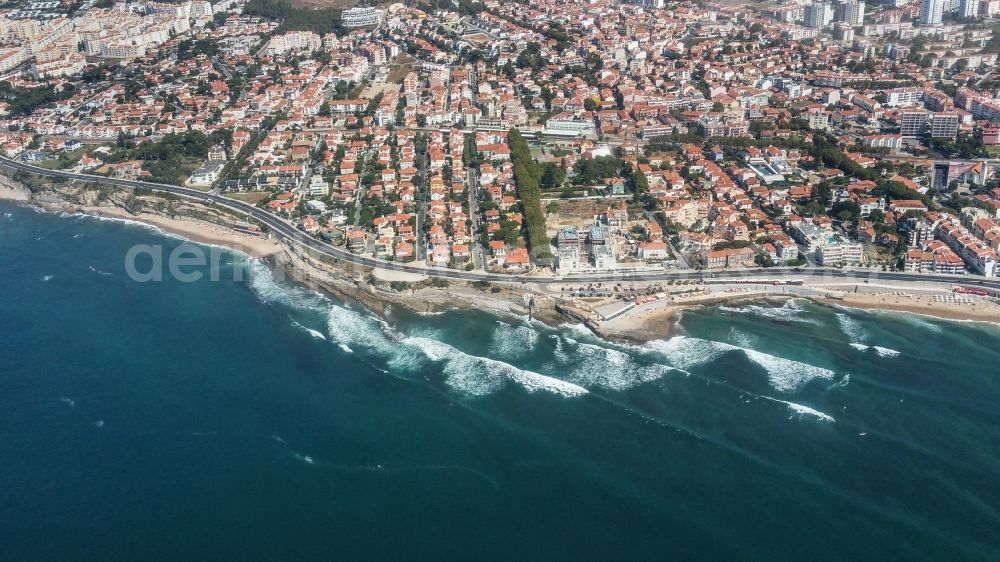 Parede from the bird's eye view: Coastline with the Av. Marginal Praia das Avencas in Parede in Portugal