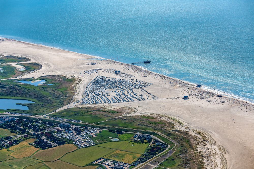 Sankt Peter-Ording from the bird's eye view: Coastal landscape on the sandy beach of the bathing area Ording Nord in the district St Peter-Ording in Sankt Peter-Ording in the state Schleswig-Holstein, Germany