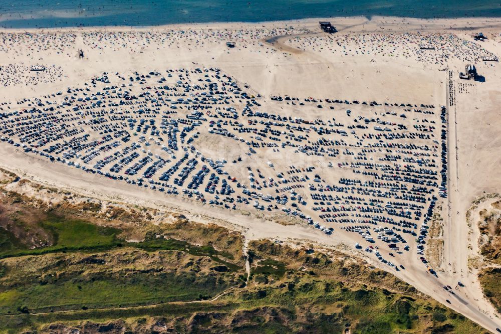 Sankt Peter-Ording from above - Coastal landscape on the sandy beach of the bathing area Ording Nord in the district St Peter-Ording in Sankt Peter-Ording in the state Schleswig-Holstein, Germany
