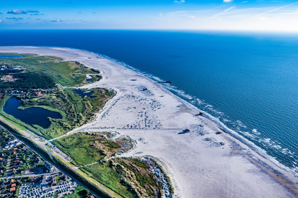 Aerial photograph Sankt Peter-Ording - Coastal landscape on the sandy beach of the bathing area Ording Nord in the district St Peter-Ording in Sankt Peter-Ording in the state Schleswig-Holstein, Germany