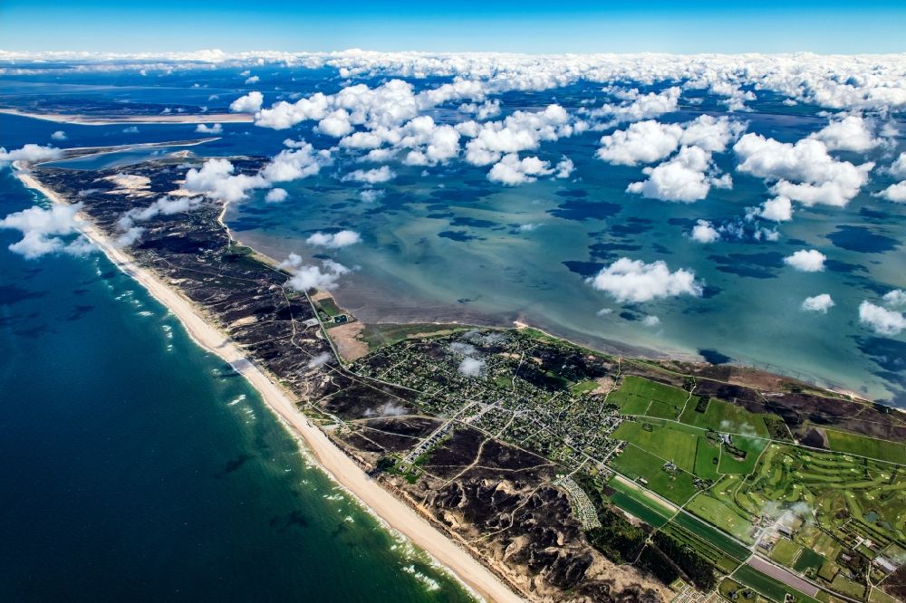 Aerial photograph Kampen (Sylt) - Coastline on the sandy beach of North Sea in Kampen (Sylt) at the island Sylt in the state Schleswig-Holstein, Germany