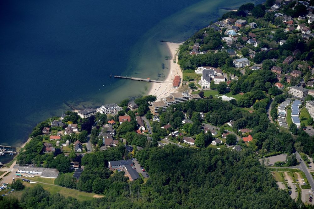 Aerial image Glücksburg (Ostsee) - Coastline on the sandy beach of Baltic Sea in Gluecksburg (Ostsee) in the state Schleswig-Holstein