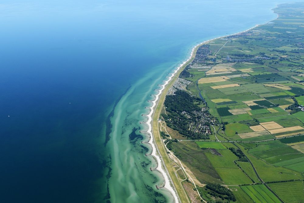Aerial image Wisch - Zigzag coastline on the sandy beach of Ostsee- Kueste in Wisch in the state Schleswig-Holstein