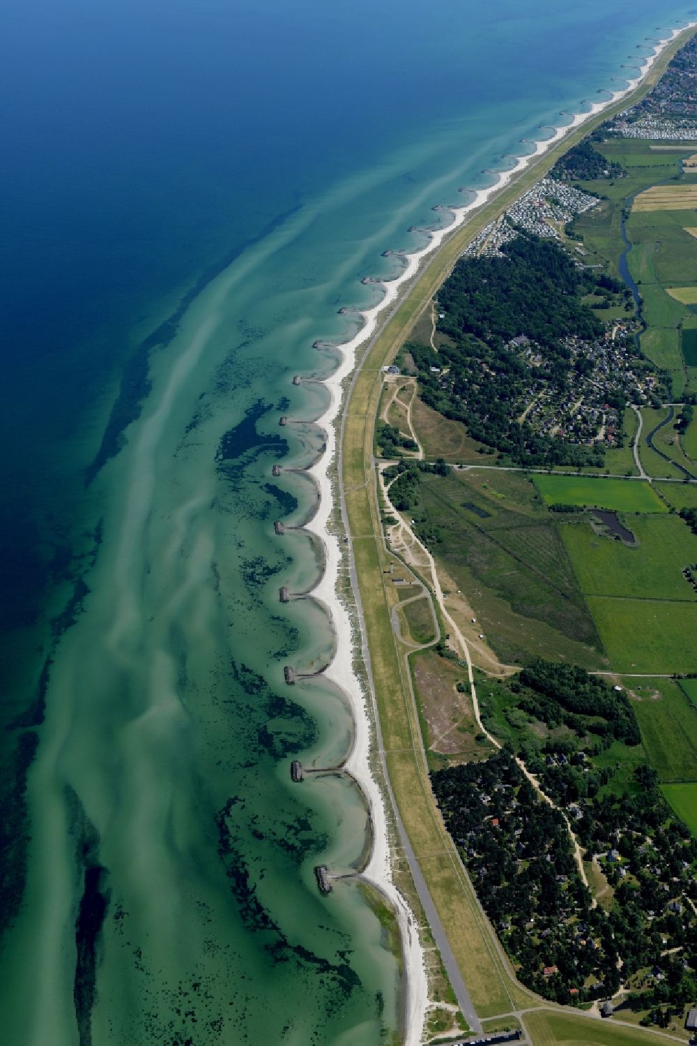 Aerial photograph Wisch - Zigzag coastline on the sandy beach of Ostsee- Kueste in Wisch in the state Schleswig-Holstein