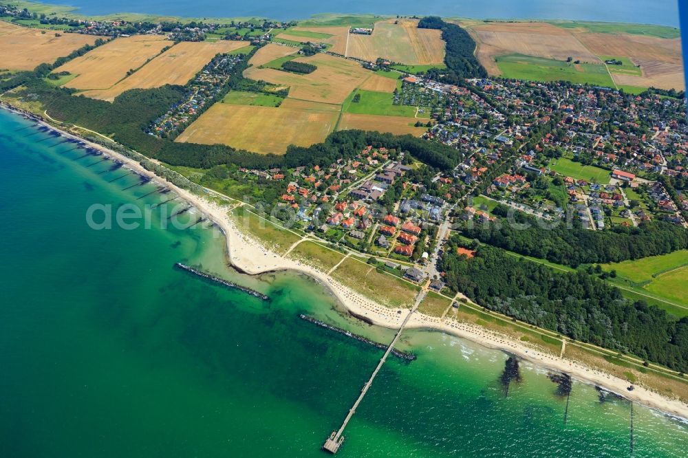 Aerial image Wustrow - Coastline on the sandy beach of Baltic Sea in Wustrow in the state Mecklenburg - Western Pomerania, Germany