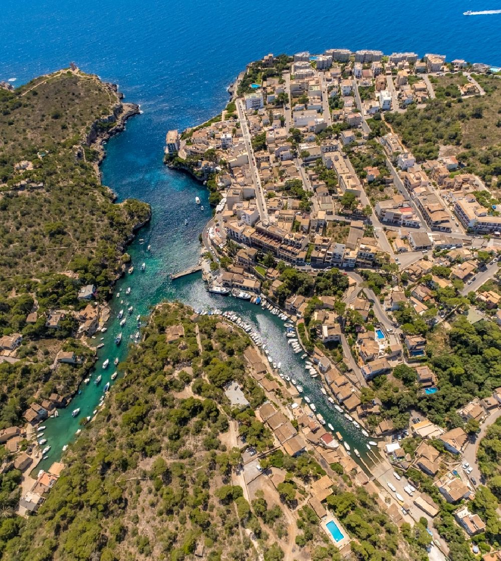 Aerial photograph Cala Figue - Coastline at the rocky cliffs of Cala Magrana in Cala Figue in Balearische Insel Mallorca, Spain