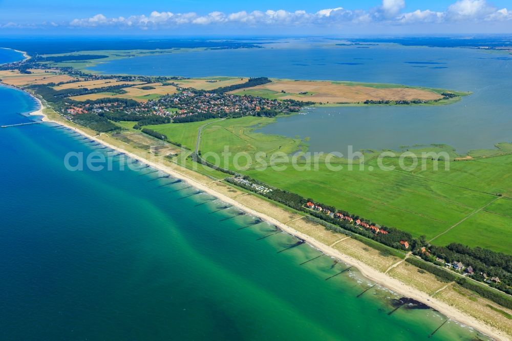 Aerial photograph Wustrow - Coastline on the sandy beach of Baltic Sea in Wustrow in the state Mecklenburg - Western Pomerania, Germany