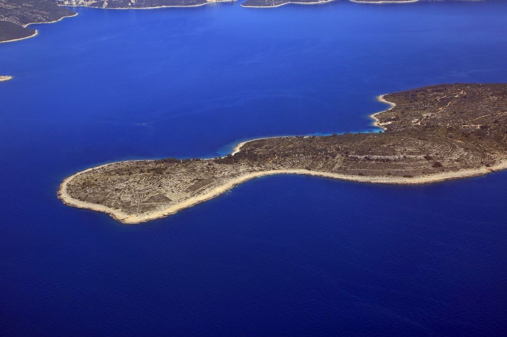 Aerial photograph Drvenik Veli - Coastal area Adriatic Sea - Island in Drvenik Veli in Splitsko-dalmatinska zupanija, Croatia