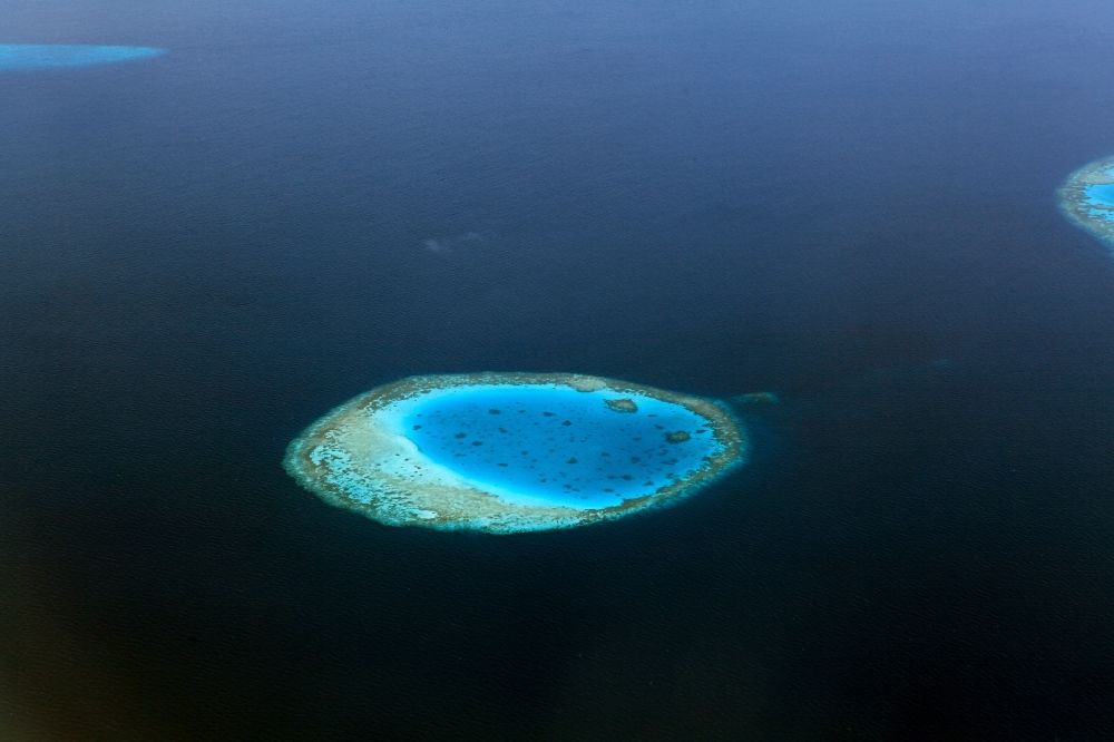 Dharanboodhoo from above - Coastal Indian Ocean - island in Dhahran Boodhoo in Central Province, Maldives