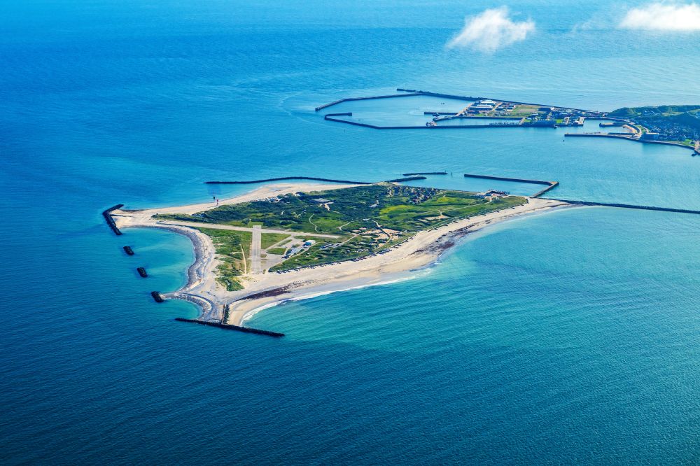 Aerial photograph Helgoland - Coastal area of the duen- Island including airfield in Helgoland in the state Schleswig-Holstein, Germany