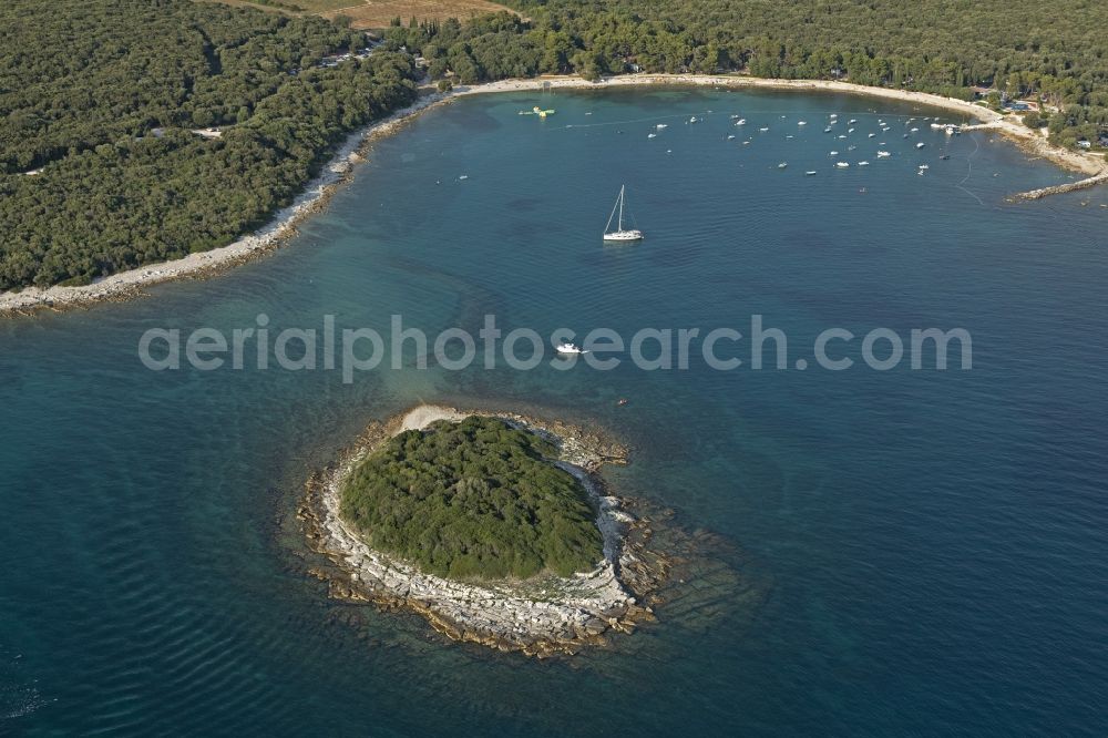 Bale from the bird's eye view: Coastal area Kolona - Island adriatic see in Bale in Istirien - Istarska zupanija, Croatia