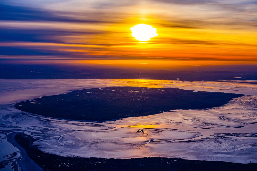 Aerial photograph Alkersum - Coastal area of the North Sea - the island of Foehr at sunrise in Schleswig-Holstein