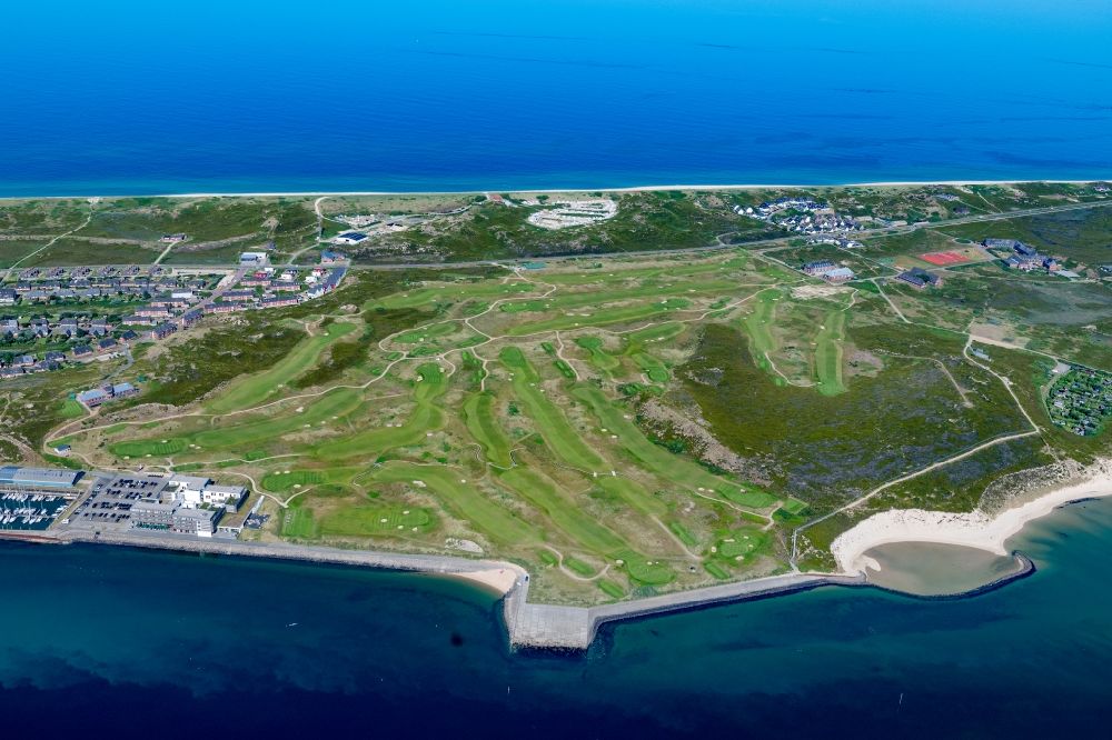 Aerial photograph Hörnum (Sylt) - Coastal area of a??a??the North Sea island in Hoernum (Sylt) in the state Schleswig-Holstein, golf course Budersand Hoernum
