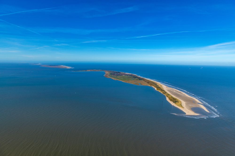 Wangerooge from the bird's eye view: Coastal area the North Sea island - Island in the district Westen in Wangerooge in the state Lower Saxony, Germany