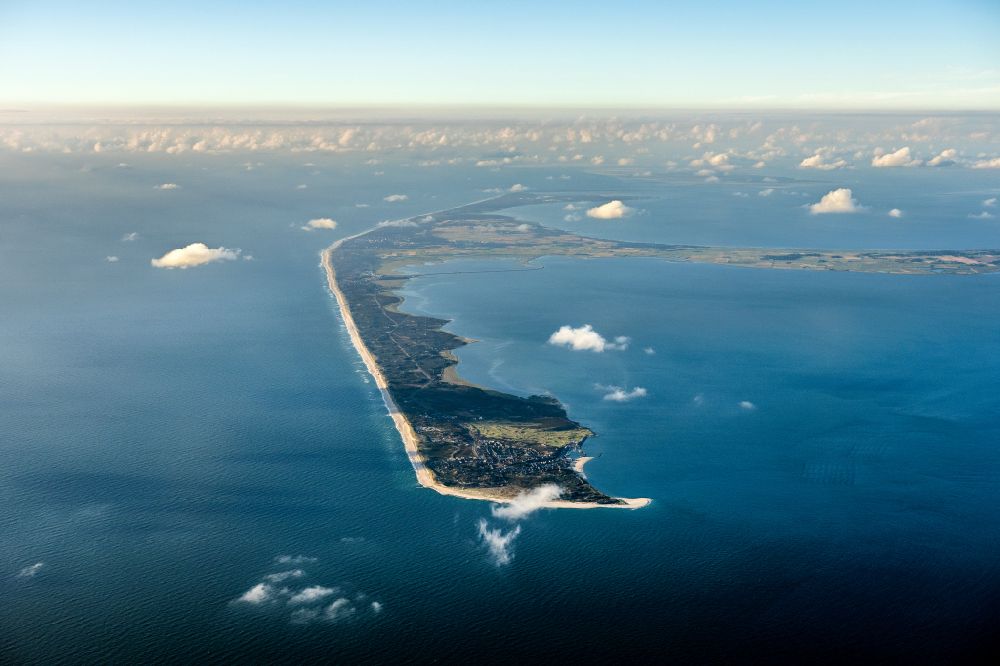 Hörnum (Sylt) from the bird's eye view: Coastal area of a??a??the North Sea island of Sylt in the district Hoernum at sunset on the island of Sylt in the state Schleswig-Holstein, Germany