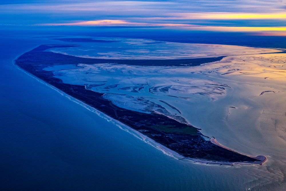 Sylt from the bird's eye view: Coastal area North Sea Island of Sylt -at sunrise in the state of Schleswig-Holstein, Germany
